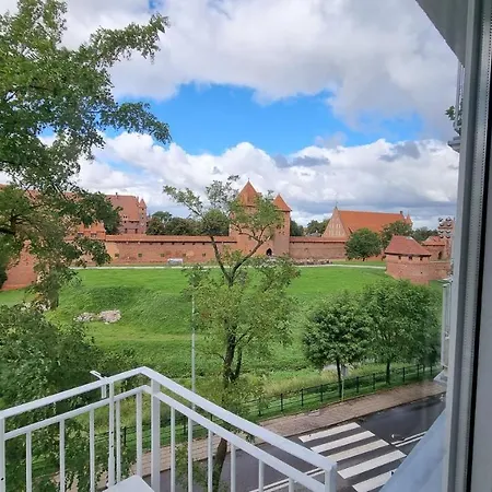 Okno Na Zamek Apartamento *